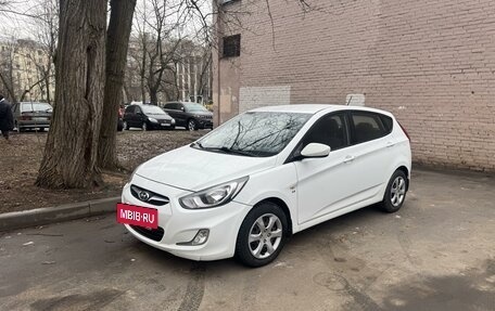 Hyundai Solaris II рестайлинг, 2014 год, 900 000 рублей, 5 фотография