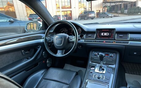 Audi S8, 2006 год, 2 850 000 рублей, 3 фотография