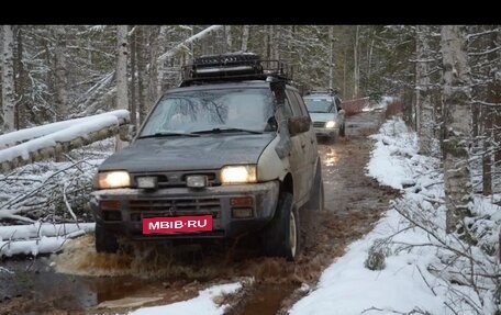 Nissan Terrano II рестайлинг, 1993 год, 230 000 рублей, 4 фотография