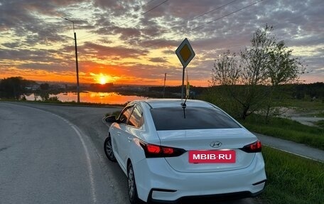 Hyundai Solaris II рестайлинг, 2017 год, 1 500 000 рублей, 9 фотография