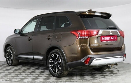 Mitsubishi Outlander III рестайлинг 3, 2022 год, 2 249 000 рублей, 7 фотография