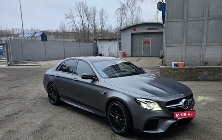 Mercedes-Benz E-Класс AMG, 2017 год, 10 600 000 рублей, 5 фотография