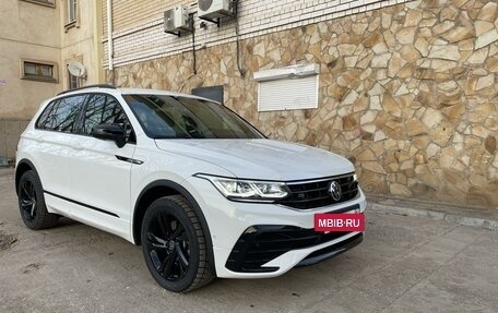 Volkswagen Tiguan II, 2021 год, 4 300 000 рублей, 4 фотография