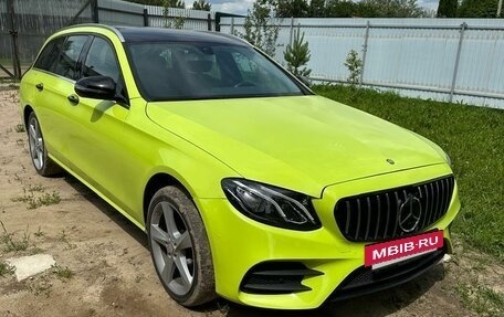 Mercedes-Benz E-Класс, 2019 год, 2 450 000 рублей, 8 фотография