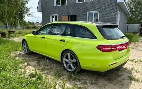 Mercedes-Benz E-Класс, 2019 год, 2 450 000 рублей, 2 фотография