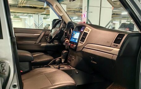 Mitsubishi Pajero IV, 2015 год, 2 700 000 рублей, 15 фотография