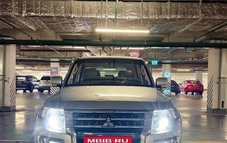 Mitsubishi Pajero IV, 2015 год, 2 700 000 рублей, 5 фотография