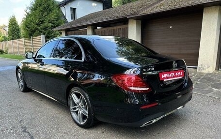 Mercedes-Benz E-Класс, 2019 год, 4 050 000 рублей, 5 фотография