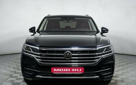 Volkswagen Touareg III, 2018 год, 4 457 000 рублей, 2 фотография