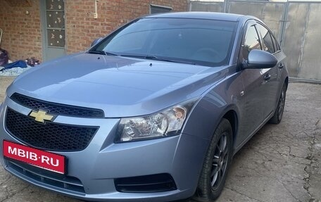 Chevrolet Cruze II, 2009 год, 700 000 рублей, 1 фотография