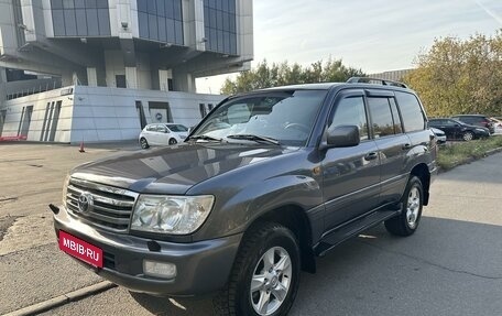 Toyota Land Cruiser 100 рестайлинг 2, 2006 год, 1 900 000 рублей, 2 фотография