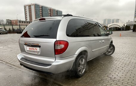 Chrysler Town & Country IV, 2005 год, 850 000 рублей, 10 фотография