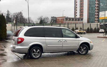 Chrysler Town & Country IV, 2005 год, 850 000 рублей, 8 фотография