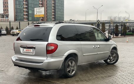 Chrysler Town & Country IV, 2005 год, 850 000 рублей, 9 фотография