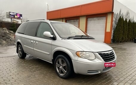 Chrysler Town & Country IV, 2005 год, 850 000 рублей, 7 фотография