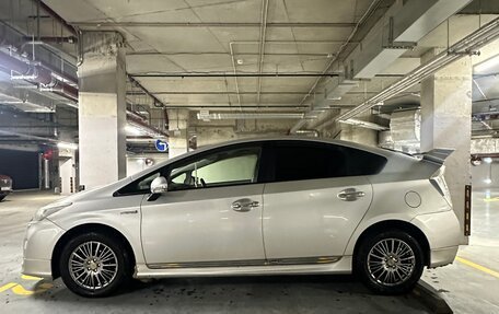 Toyota Prius, 2011 год, 950 000 рублей, 5 фотография