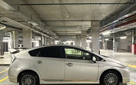 Toyota Prius, 2011 год, 950 000 рублей, 9 фотография