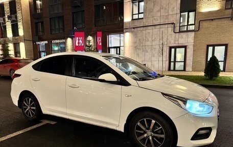 Hyundai Solaris II рестайлинг, 2018 год, 1 230 000 рублей, 3 фотография