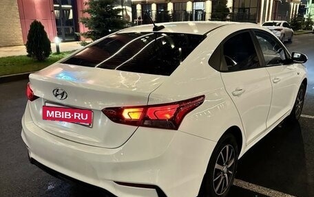 Hyundai Solaris II рестайлинг, 2018 год, 1 230 000 рублей, 4 фотография