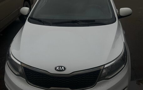 KIA Rio III рестайлинг, 2016 год, 890 000 рублей, 1 фотография