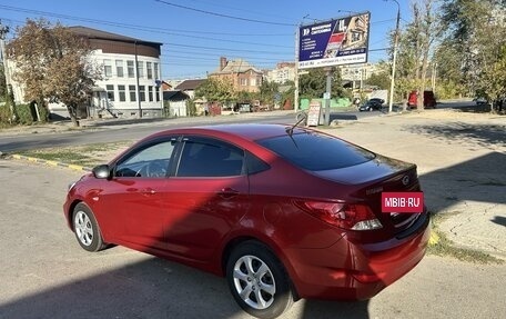 Hyundai Solaris II рестайлинг, 2011 год, 930 000 рублей, 4 фотография