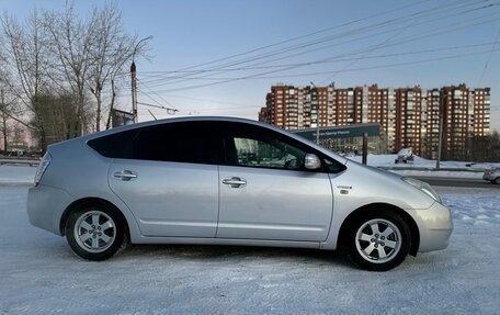 Toyota Prius, 2009 год, 870 000 рублей, 4 фотография