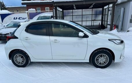 Toyota Yaris, 2021 год, 1 164 000 рублей, 5 фотография