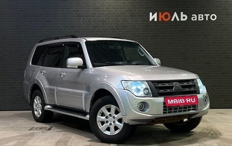 Mitsubishi Pajero IV, 2011 год, 2 200 000 рублей, 3 фотография