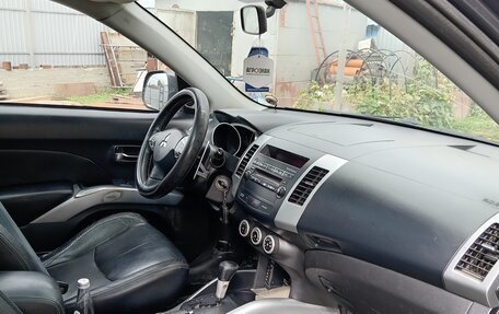 Mitsubishi Outlander III рестайлинг 3, 2007 год, 1 280 000 рублей, 6 фотография