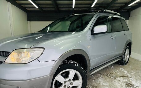 Mitsubishi Outlander III рестайлинг 3, 2004 год, 740 000 рублей, 2 фотография