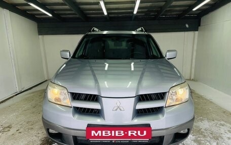 Mitsubishi Outlander III рестайлинг 3, 2004 год, 740 000 рублей, 4 фотография