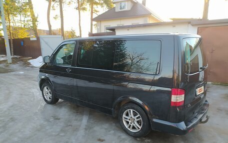 Volkswagen Caravelle T5, 2005 год, 1 100 000 рублей, 7 фотография