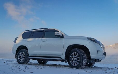 Toyota Land Cruiser Prado 150 рестайлинг 2, 2016 год, 4 500 000 рублей, 19 фотография