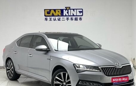 Skoda Superb III рестайлинг, 2021 год, 2 390 000 рублей, 5 фотография