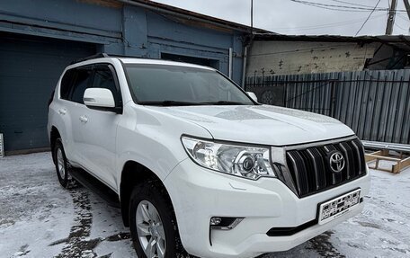 Toyota Land Cruiser Prado 150 рестайлинг 2, 2021 год, 4 900 000 рублей, 3 фотография