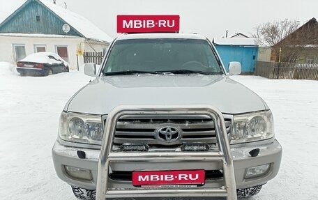 Toyota Land Cruiser 100 рестайлинг 2, 2006 год, 2 280 000 рублей, 4 фотография