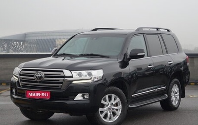 Toyota Land Cruiser 200, 2017 год, 6 449 000 рублей, 1 фотография