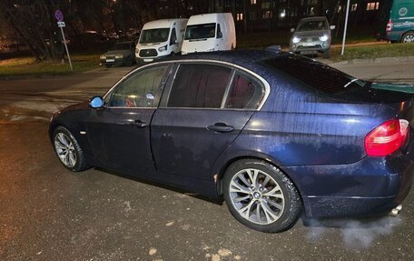 BMW 3 серия, 2005 год, 800 000 рублей, 2 фотография