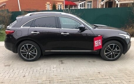 Infiniti QX70, 2016 год, 2 950 000 рублей, 4 фотография