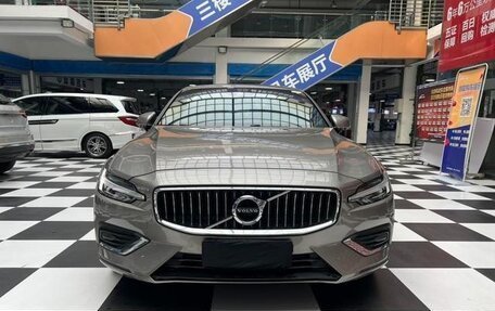 Volvo S60 III, 2021 год, 2 950 000 рублей, 3 фотография