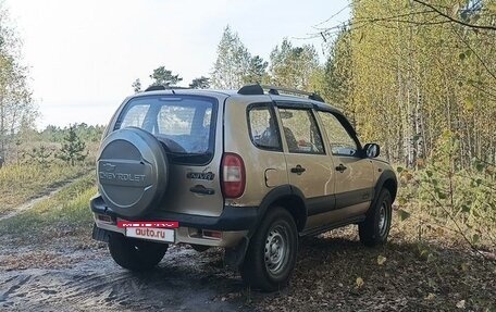 Chevrolet Niva I рестайлинг, 2006 год, 210 000 рублей, 3 фотография