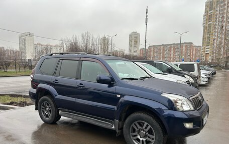 Toyota Land Cruiser Prado 120 рестайлинг, 2008 год, 2 400 000 рублей, 2 фотография