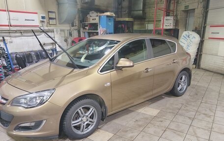 Opel Astra J, 2013 год, 1 050 000 рублей, 9 фотография