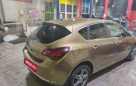 Opel Astra J, 2013 год, 1 050 000 рублей, 3 фотография