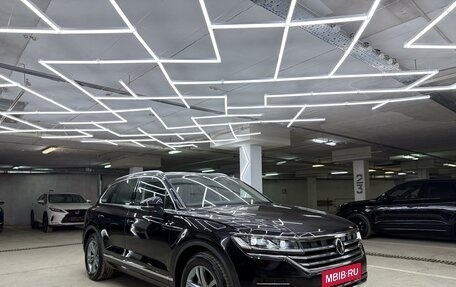 Volkswagen Touareg III, 2022 год, 9 800 000 рублей, 7 фотография