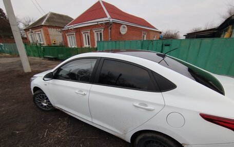 Hyundai Solaris II рестайлинг, 2019 год, 1 200 000 рублей, 7 фотография