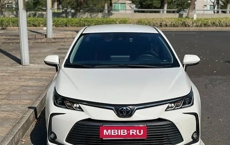 Toyota Corolla, 2022 год, 1 630 000 рублей, 2 фотография