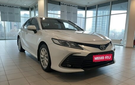 Toyota Camry, 2021 год, 3 370 000 рублей, 7 фотография