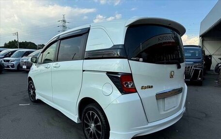 Honda Freed I, 2016 год, 927 000 рублей, 8 фотография