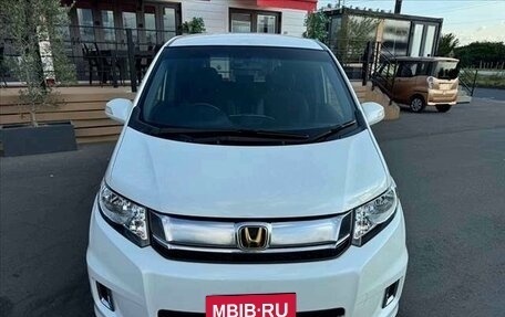 Honda Freed I, 2016 год, 927 000 рублей, 2 фотография